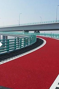高速公路坡道、急彎、涵洞入口